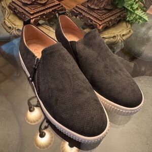 SOUL Naturalizer Black Slip-On Loafers